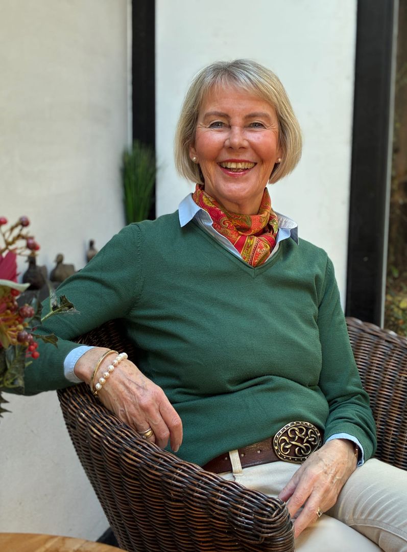 Heilpraktikerin Vera Verena König lächelt freundlich in die Kamera